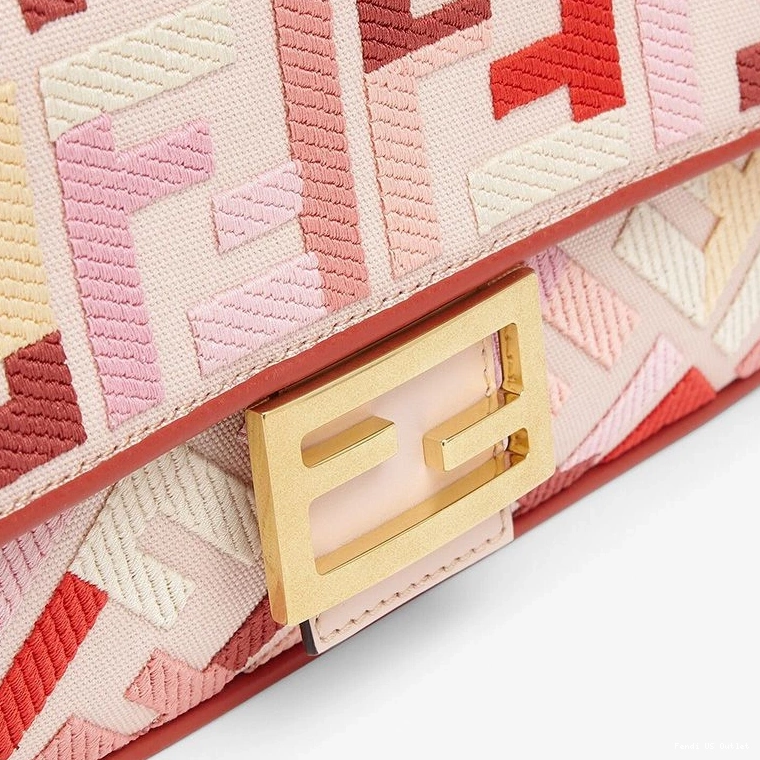 Vintage HOT Bag Baguette In Canvas Motif Red Fendi FF Medium Pink 0709